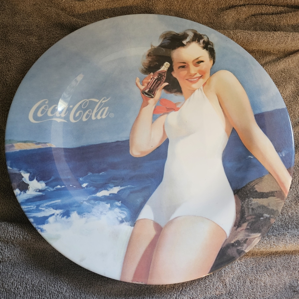 16"  Coca Cola Melamine Serving Platter COKE Girl on the Beach Vintage
